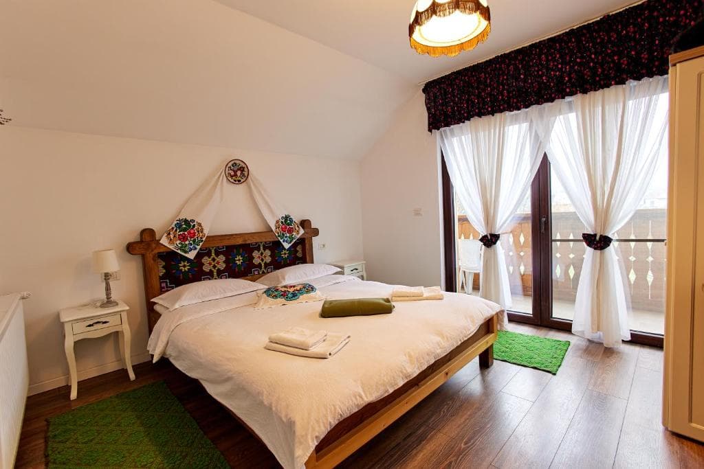 Suite with Mountain View
